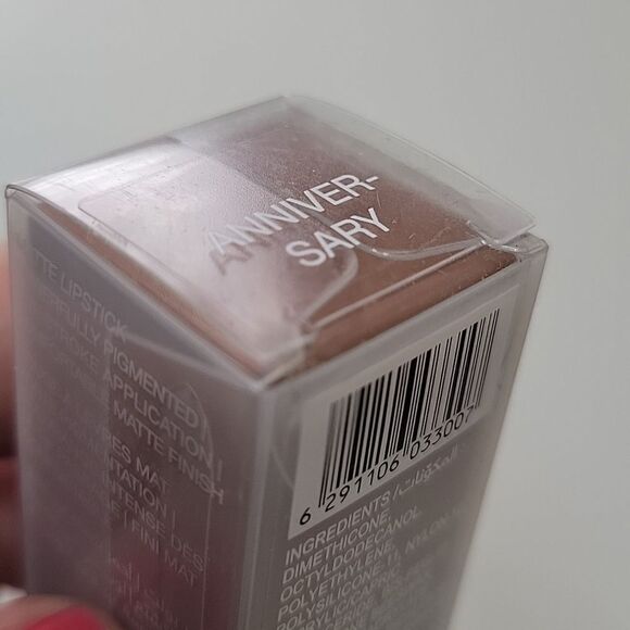 NEW HUDA BEAUTY ANNIVERSARY SEALED POWER BULLET MATTE LIPSTICK NWT - Picture 2 of 5